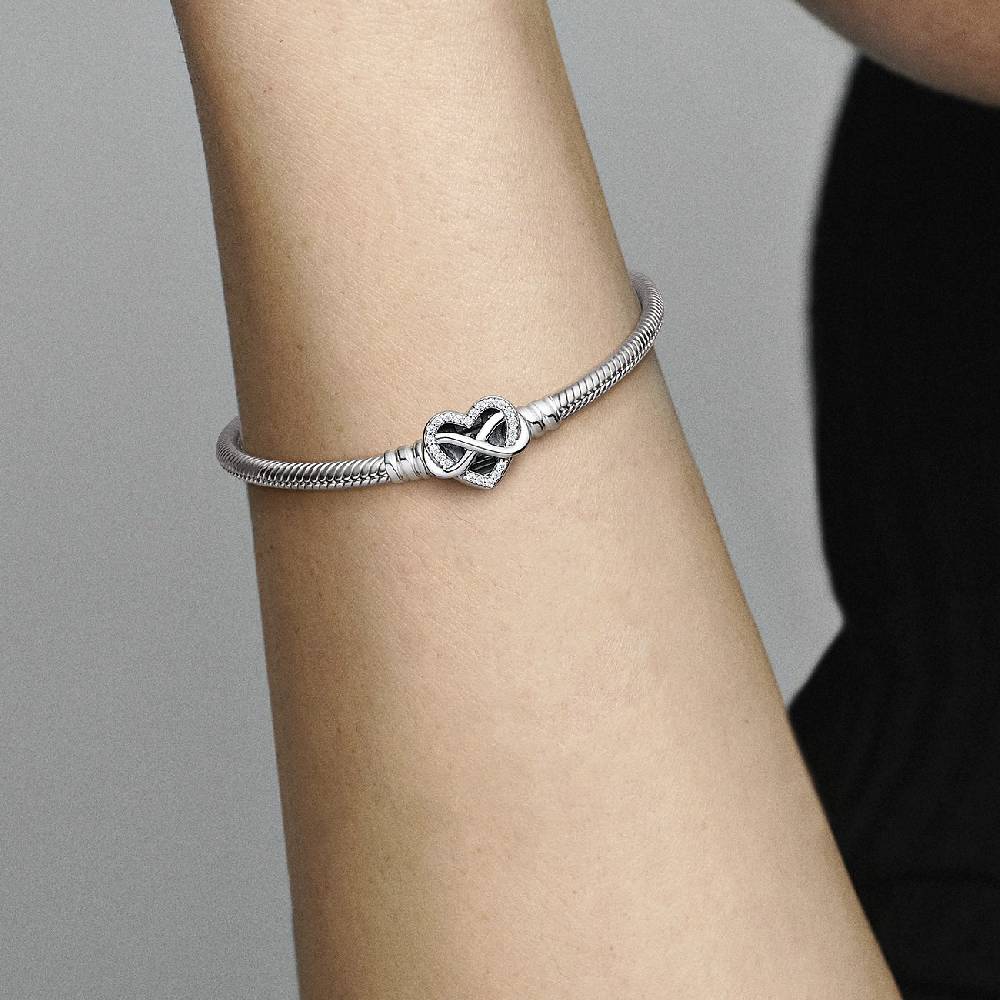 Pandora Armband Moments Im Verkauf