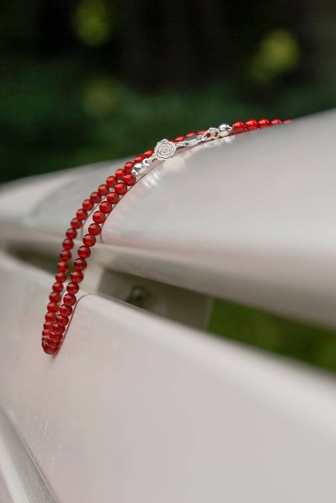 JUKSEREI ROSE CARNELIAN NECKLACE Kostenloser Versand international