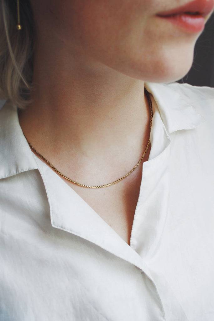 JUKSEREI BOX NECKLACE Räumungsverkauf