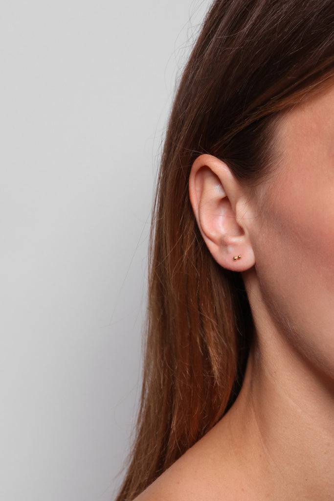 JUKSEREI POLLEN EAR STUDS Kauf eins, bekomm eins gratis