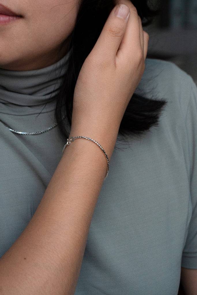 JUKSEREI BOX BRACELET Sonderangebote