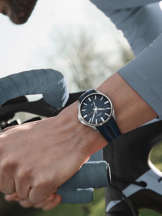 Junghans Meister S Automatic Outlet