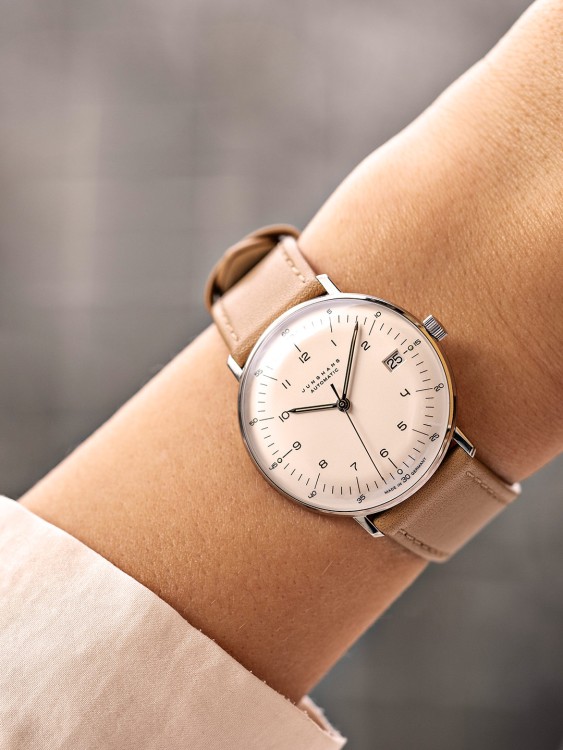 Junghans max bill Kleine Automatic Black Friday