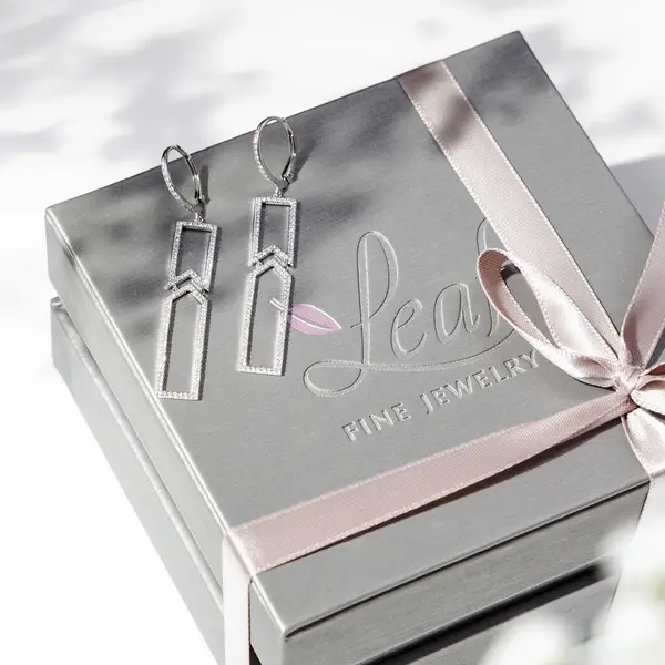 Leaf Jewelry Ohrringe Unique mit Diamanten, 18 K Weißgold Bis zu 65% Rabatt