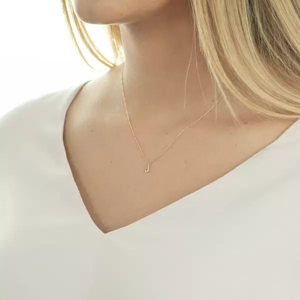 Leaf Jewelry Halskette Letter "J", 14 K Rosegold mit Diamanten Valentinstagsangebot