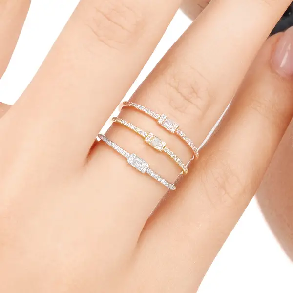 Leaf Jewelry Ring mit Diamanten, Tiny Baguette, 14K Weißgold Top Angebot
