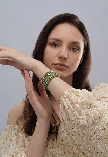 Leslii Damen-Armband Karin Kristall Glasperlen Khaki Grün Letzter Tag