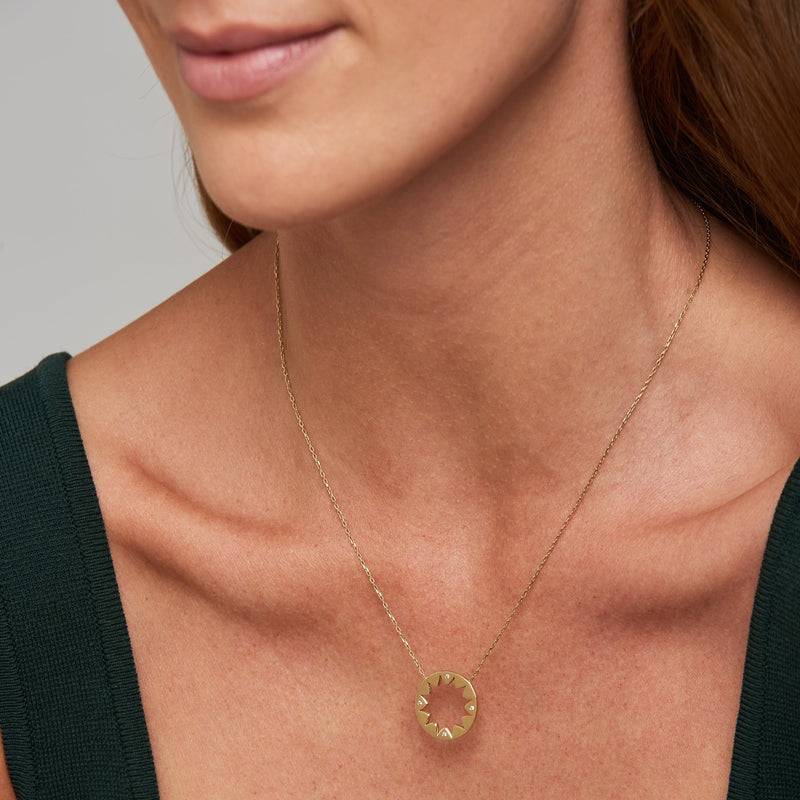 Mosuo Jewellery Sonnen Diamant Anhängerkette Exklusive Angebote
