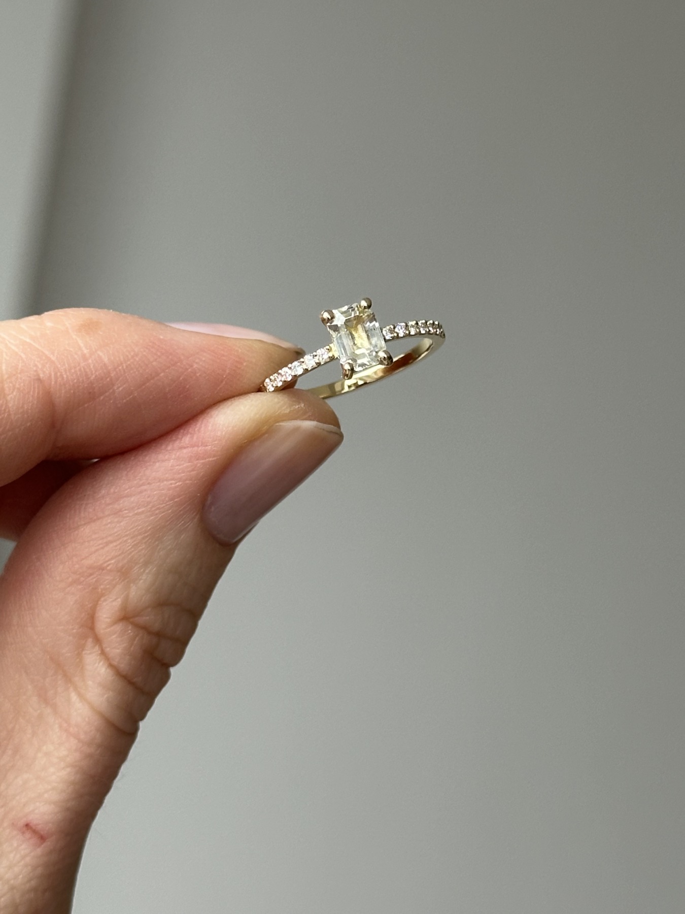 Nina Kastens Yellow Sapphire Diamond Ring Riesige Ersparnisse