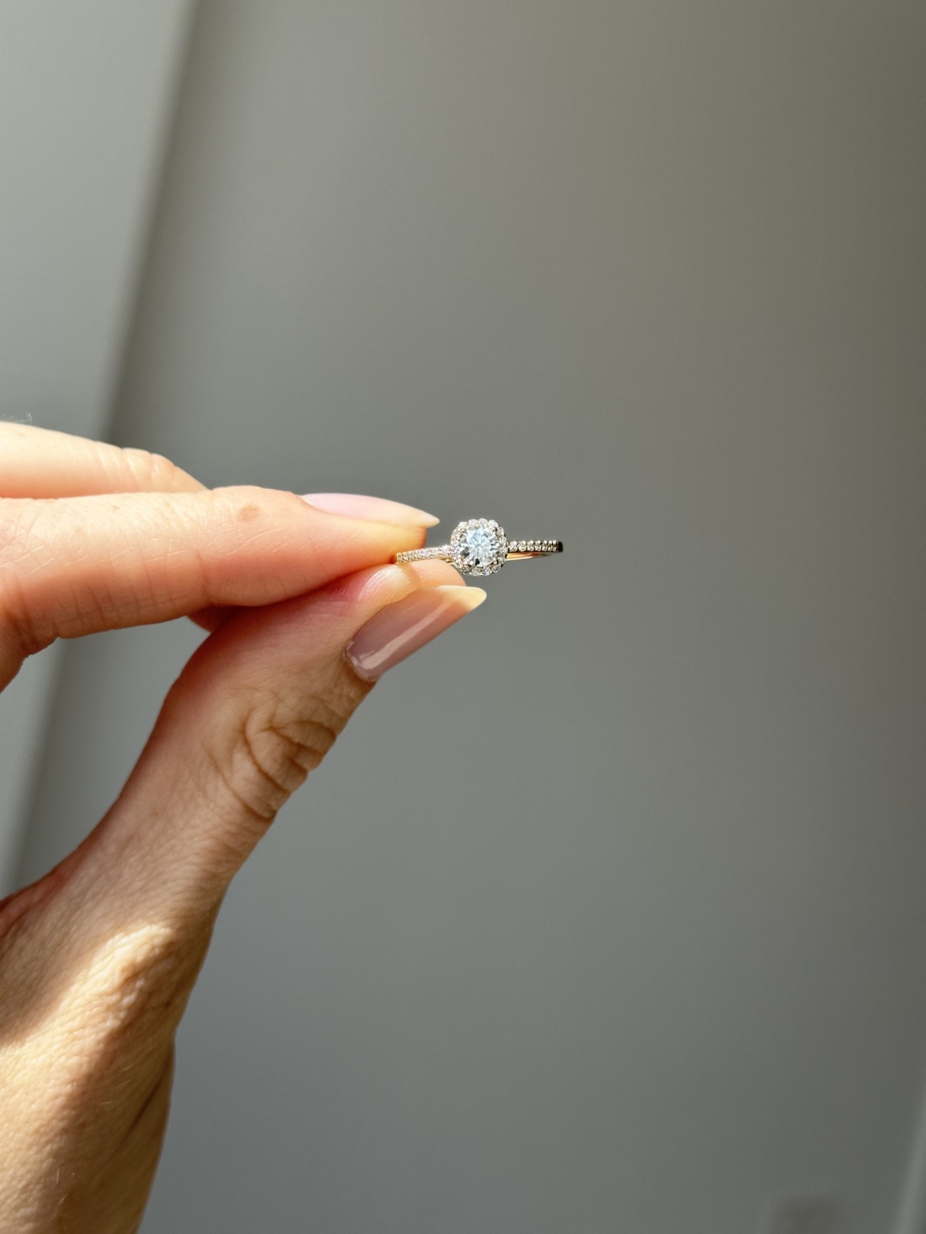 Nina Kastens Halo Diamond Ring Nur noch ein Tag übrig