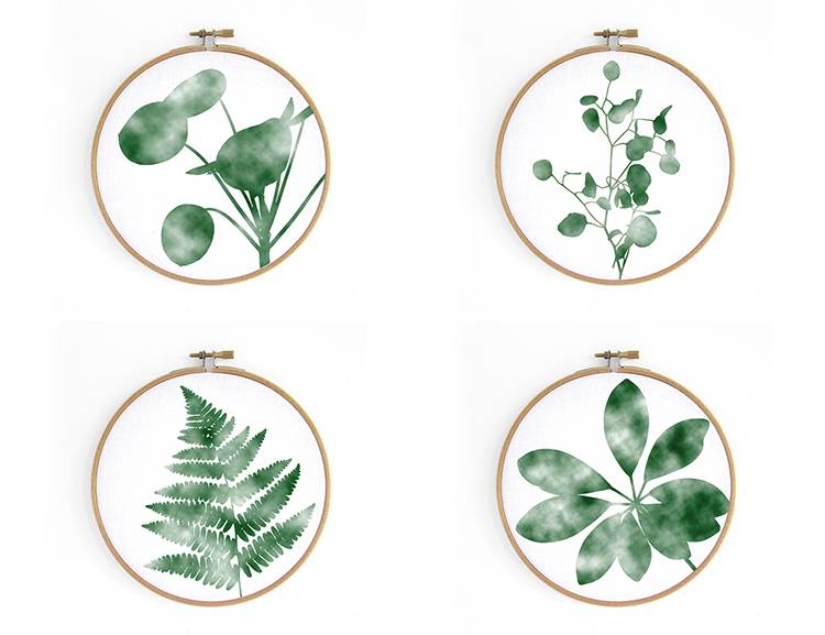 Renna Deluxe Farnwedel _ Bild im Stickrahmen im Angebot