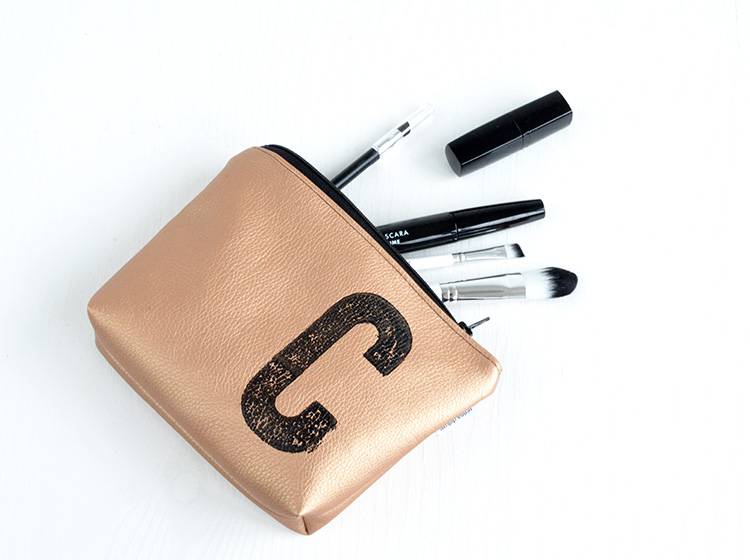Renna Deluxe Kosmetiktasche Metallic KUPFER mit Buchstabe / vegan Valentinstagsangebot