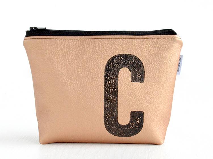 Renna Deluxe Kosmetiktasche Metallic KUPFER mit Buchstabe / vegan Valentinstagsangebot