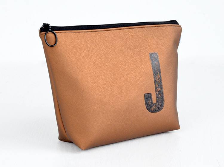 Renna Deluxe Waschtasche Metallic BRONZE mit Buchstabe personalisiert, vegan Günstig kaufen