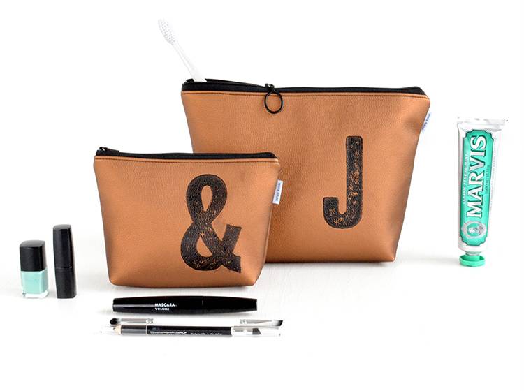 Renna Deluxe Kosmetiktasche Metallic BRONZE mit Buchstabe / vegan Online Shopping
