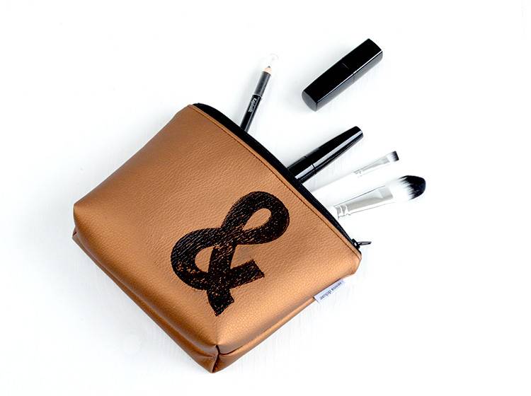 Renna Deluxe Kosmetiktasche Metallic BRONZE mit Buchstabe / vegan Online Shopping