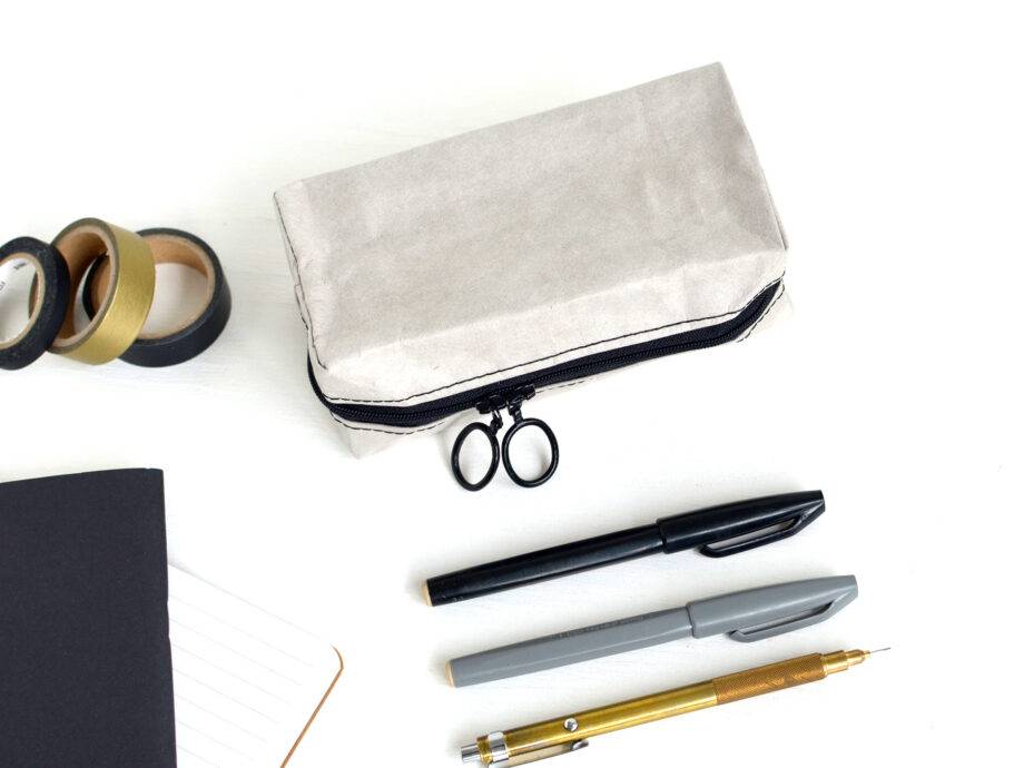Renna Deluxe Individualisiertes Federmäppchen mit Monogramm grau Neueste Mode