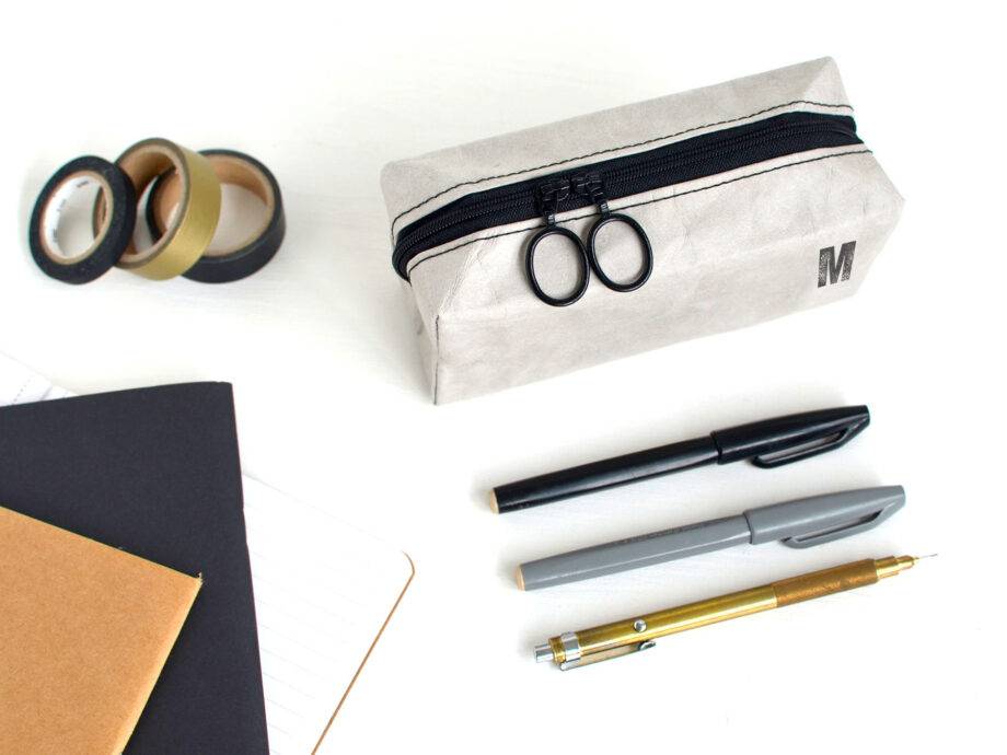 Renna Deluxe Individualisiertes Federmäppchen mit Monogramm grau Neueste Mode