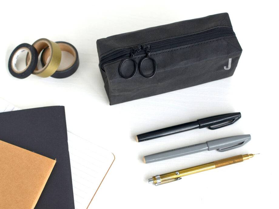 Renna Deluxe Federmäppchen mit Monogramm personalisiert in Schwarz Online Outlet