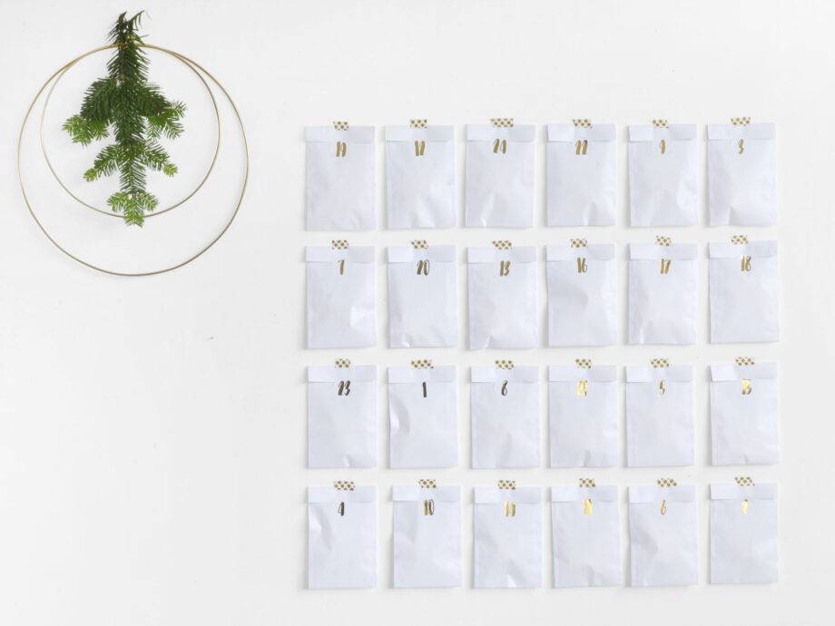 Renna Deluxe Adventskalender SILBER metallic mit weißen Tüten Letzte 3 Tage