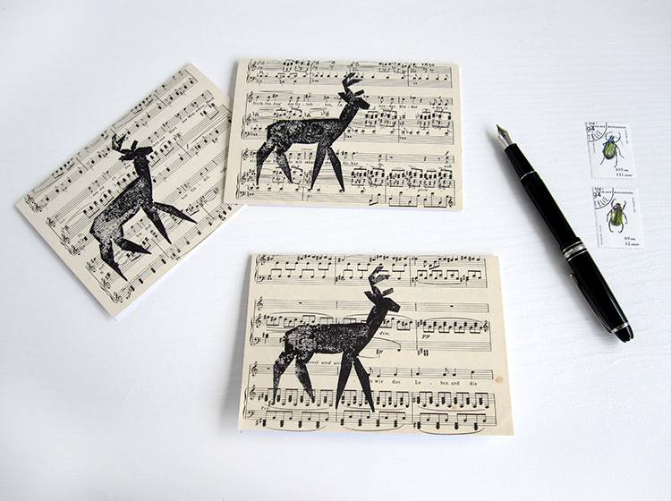 Renna Deluxe Klappkarte mit Hirsch auf Notenpapier Fabrikladen