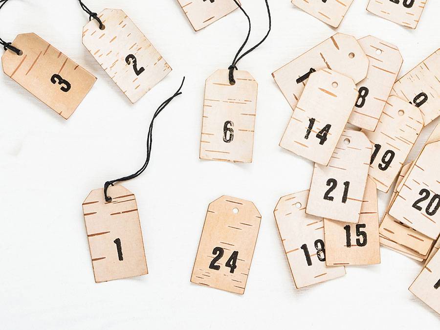 Renna Deluxe Adventskalender Zahlen Anhänger aus Birkenrinde Limitierter Zeitrabatt
