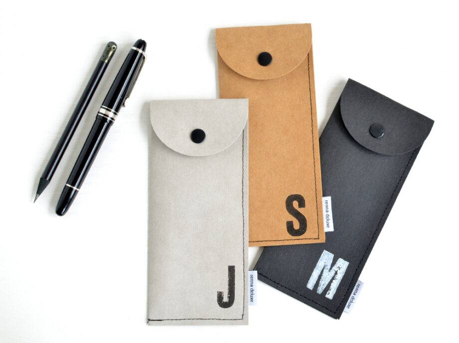 Renna Deluxe Braunes Stifteetui mit Monogramm vegan Saisonale Angebote