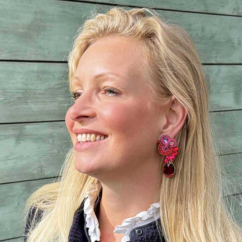 SchwesterSchwester Vorbestellbar - Stylische Soutache-Ohrringe in Pink und Rot Begrenztes Angebot
