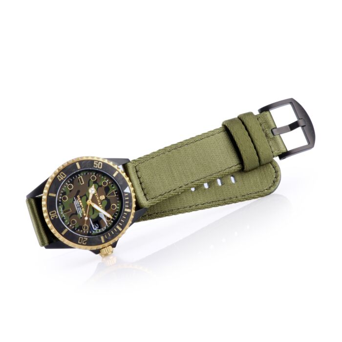 Steinhart Ocean 39 black MILITARY Camouflage Taucheruhr Riesige Ersparnisse
